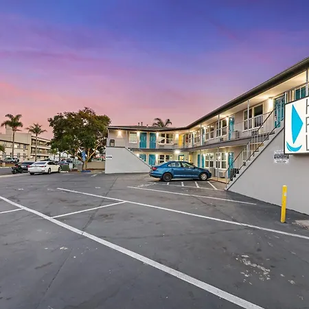 Hotel Point Loma